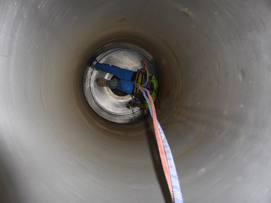 Vertical Ducting/pipework inspection and maintenance